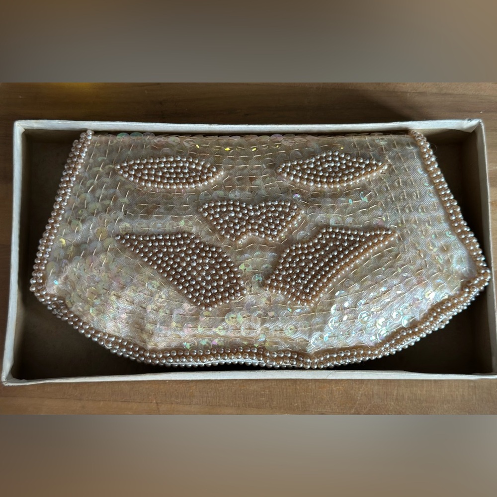 Vintage Cream and Gold Sequined Beaded Evening Dainty Clutch Purse Bag - Picture 5 of 7